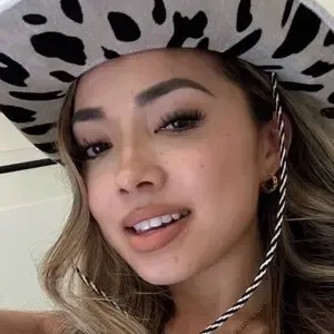 hunnylina / hunny.buns1 / hunnylina_ nude photo #0008