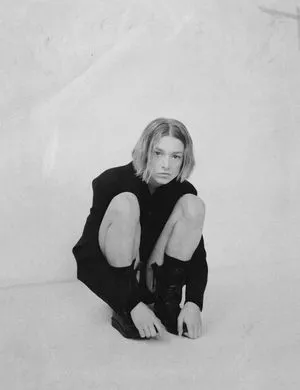 Hunter Schafer / hunterschafer nude photo #0006