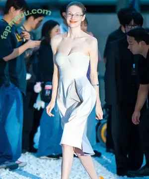 Hunter Schafer / hunterschafer nude photo #0742