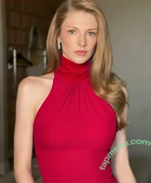 Hunter Schafer / hunterschafer nude photo #0754