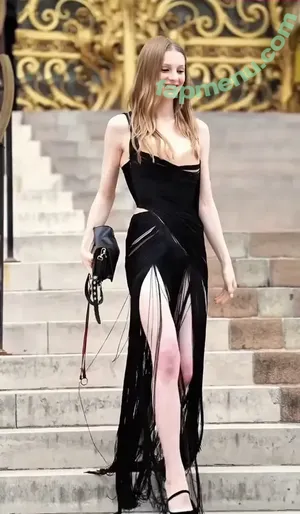 Hunter Schafer / hunterschafer nude photo #0877