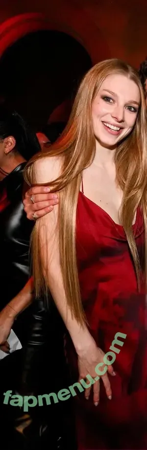 Hunter Schafer / hunterschafer nude photo #0894