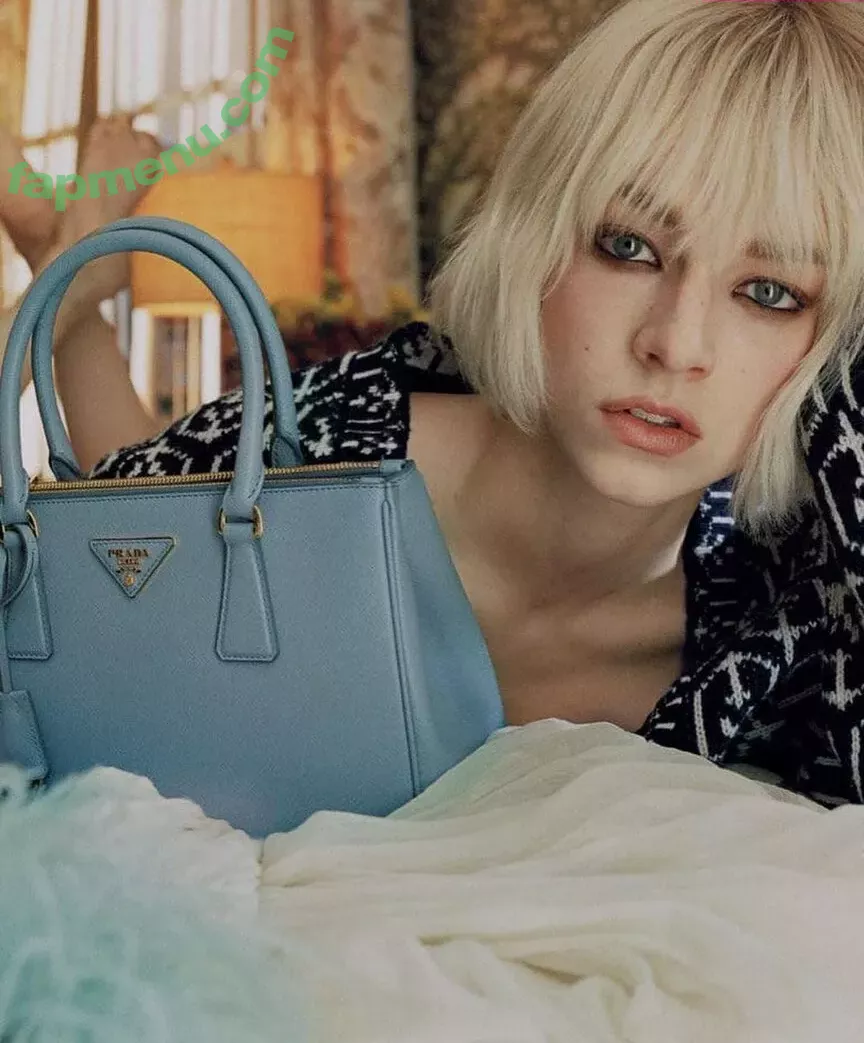 Hunter Schafer nude photo #0055 (hunterschafer)