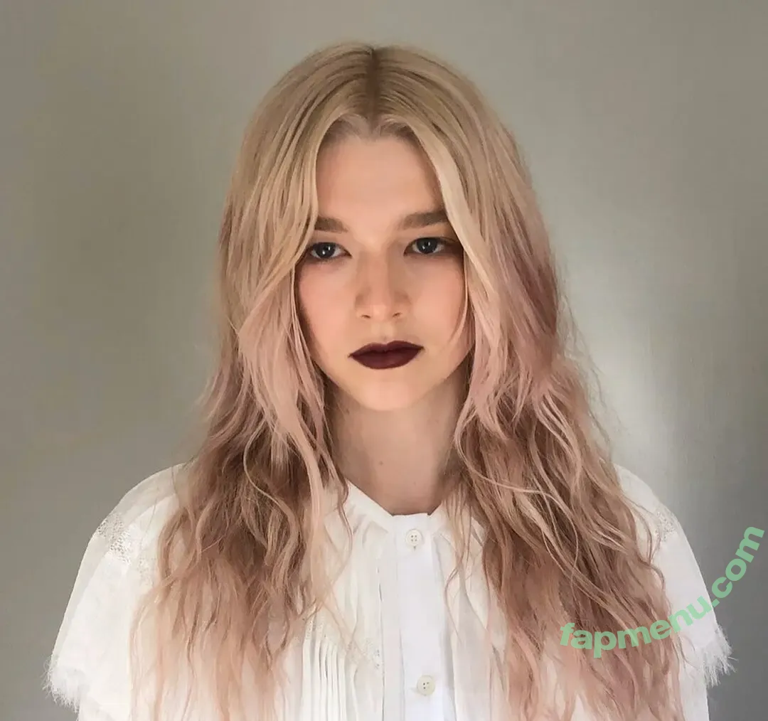 Hunter Schafer nude photo #0813 (hunterschafer)