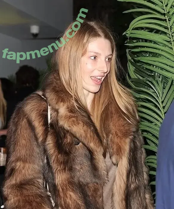 Hunter Schafer nude photo #0833 (hunterschafer)