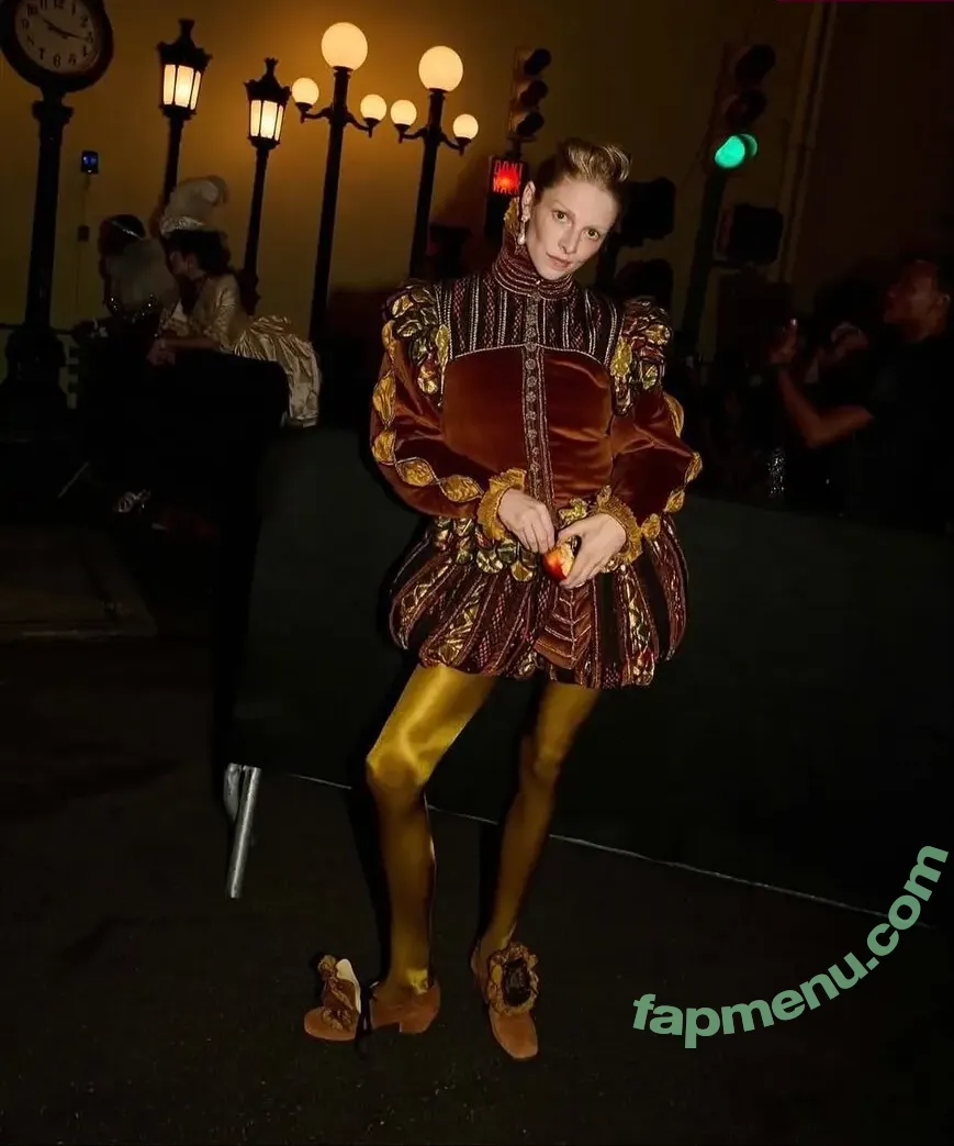 Hunter Schafer nude photo #0835 (hunterschafer)