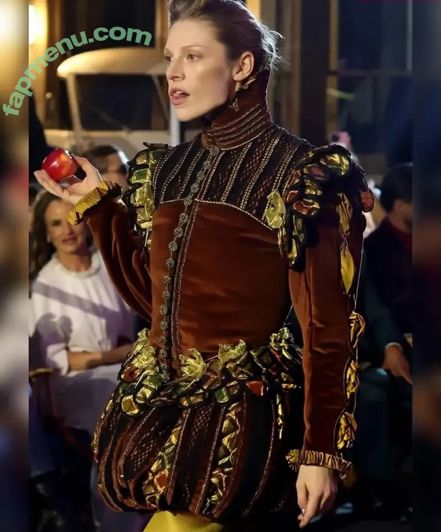 Hunter Schafer nude photo #0838 (hunterschafer)