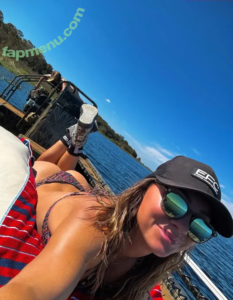 Huntress Jen nude photo #0356 (hjen7 / huntress_jen7)