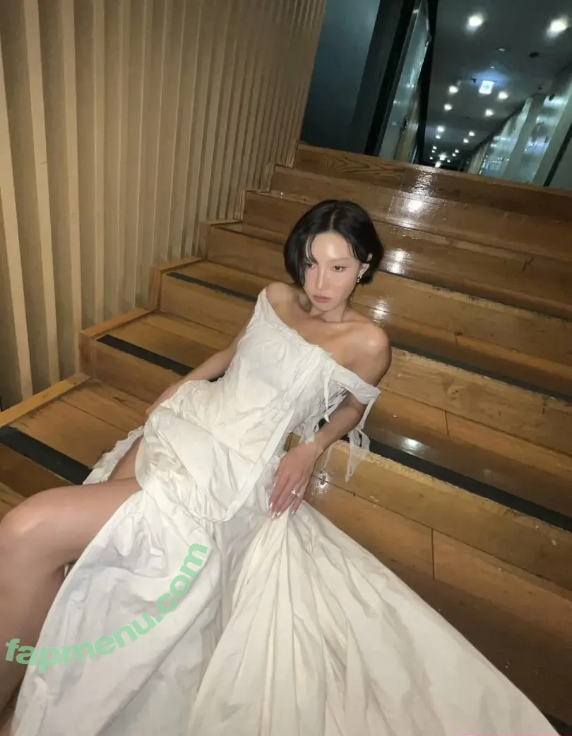 Hwasa nude photo #0113 (_mariahwasa)