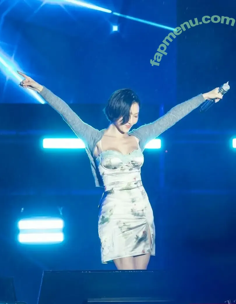 Hwasa nude photo #0147 (_mariahwasa)