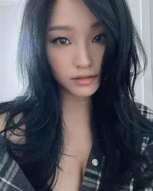Hyoon / Aikuros nude photo #0016