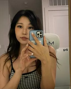 Hyoon / Aikuros nude photo #0038