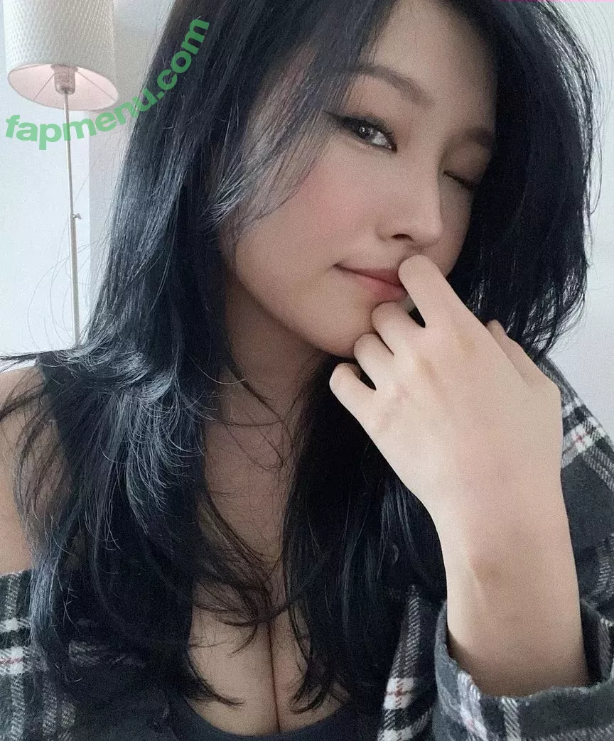 Hyoon nude photo #0012 (Aikuros)