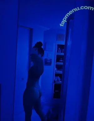  nude photo #0003