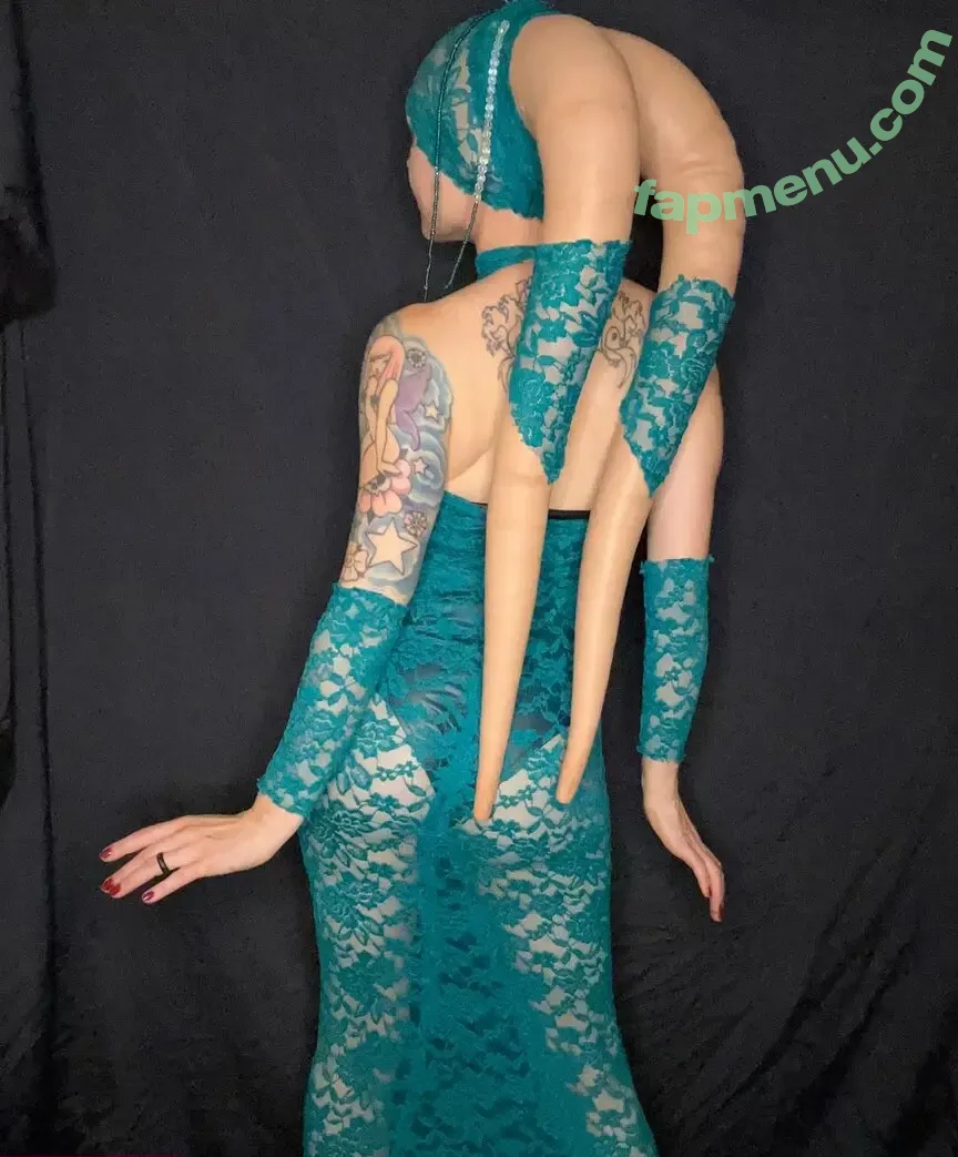 Hythrall nude photo #0020 (Hythrall)