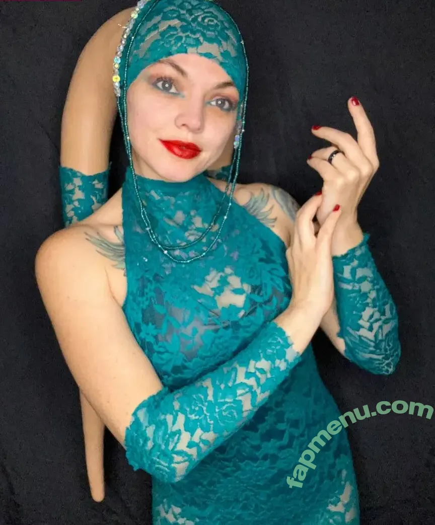 Hythrall nude photo #0021 (Hythrall)