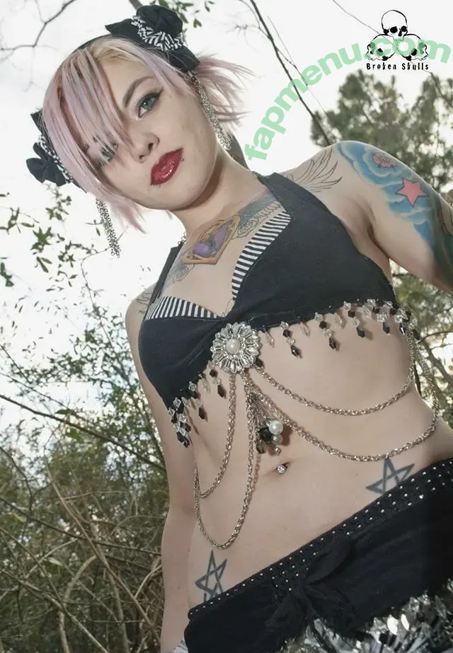 Hythrall nude photo #0037 (Hythrall)
