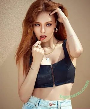 HyunA / Kim Hyun-ah / honeyhanbyul_hyuna / hyunah_aa nude photo #0001