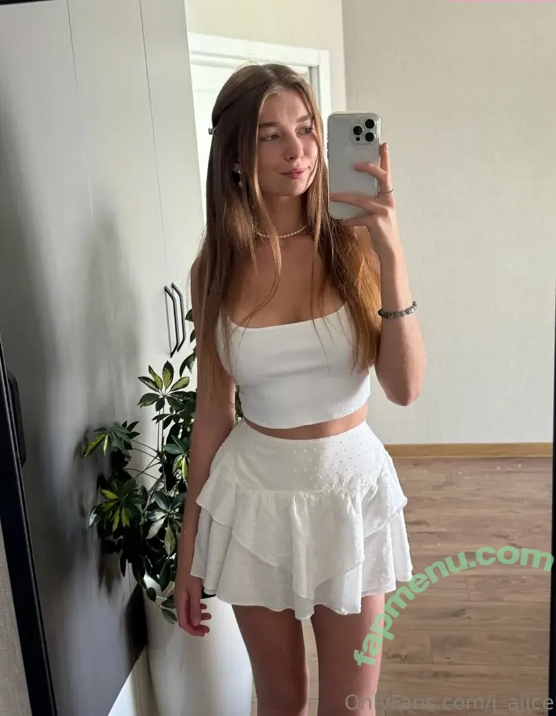 i_alice nude photo #0126 (Alice / ialice)