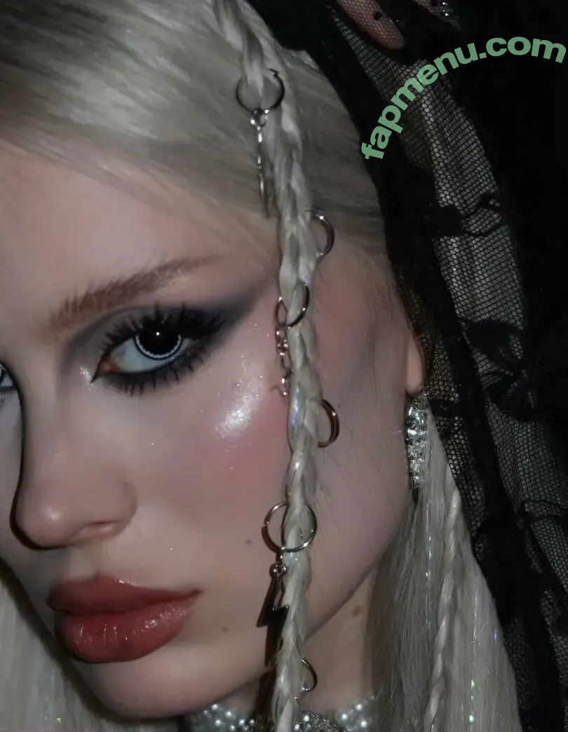 i_am_doshik nude photo #0246 (Dasha Doshik / doshikgasai)