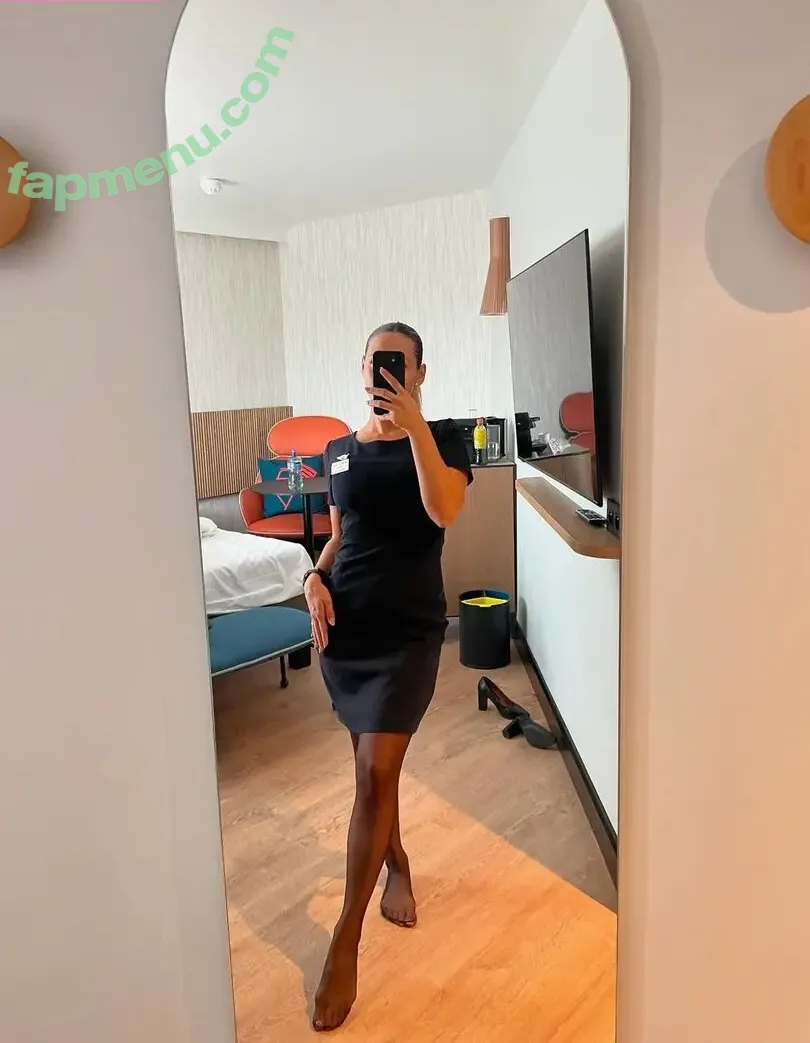 I.am.nicolepop nude photo #0017 (I.am.nicolepop)