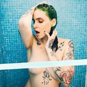 I Am The Daddy / vanpsuicide nude photo #0093