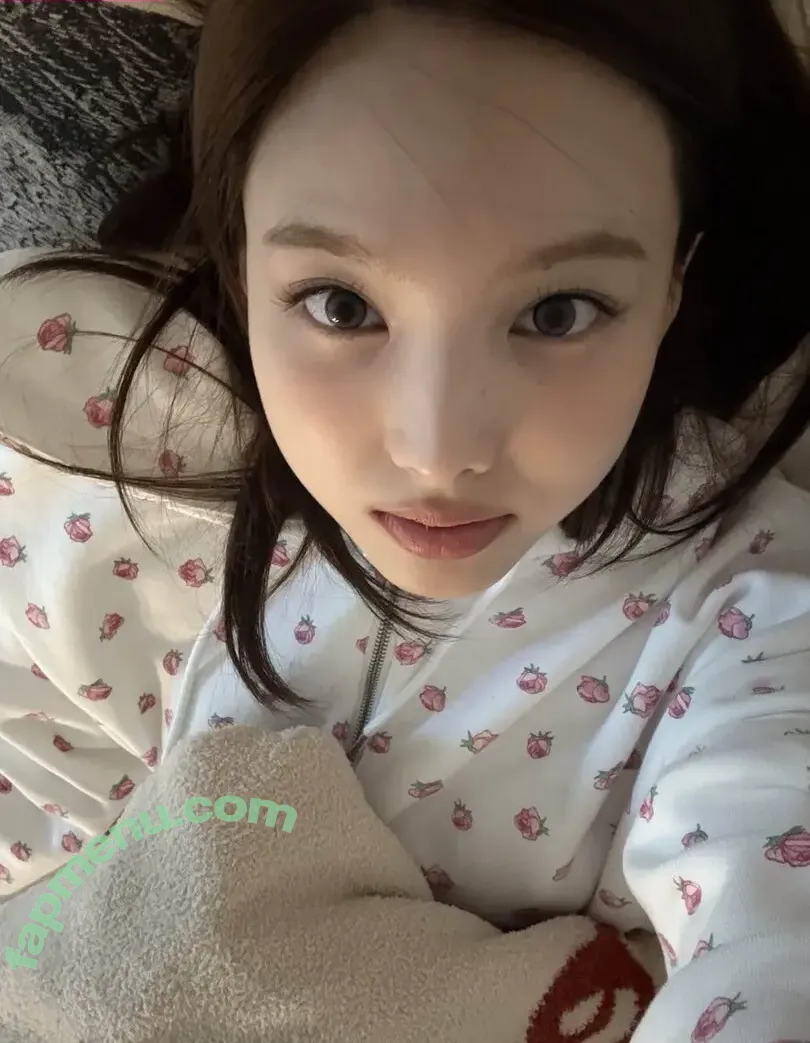 I’m Nayeon nude photo #0003 (Nayeon / nayeonyny)