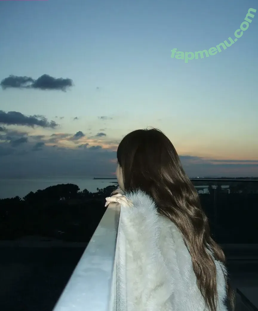 I’m Nayeon nude photo #0028 (Nayeon / nayeonyny)