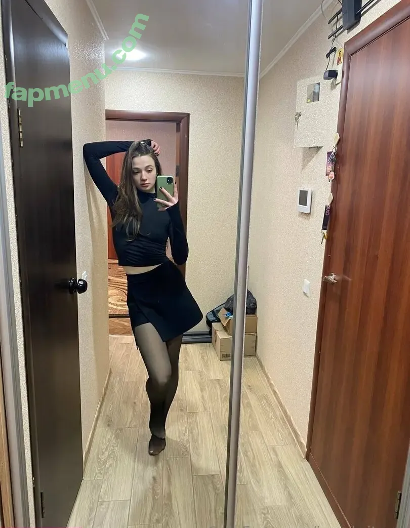 iam_britney nude photo #0020 (iam.brittney)