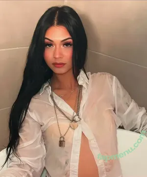 IAmAleexiss nude photo #0004