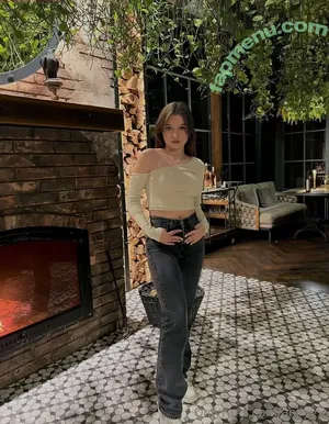 iamanily / iameily nude photo #0010