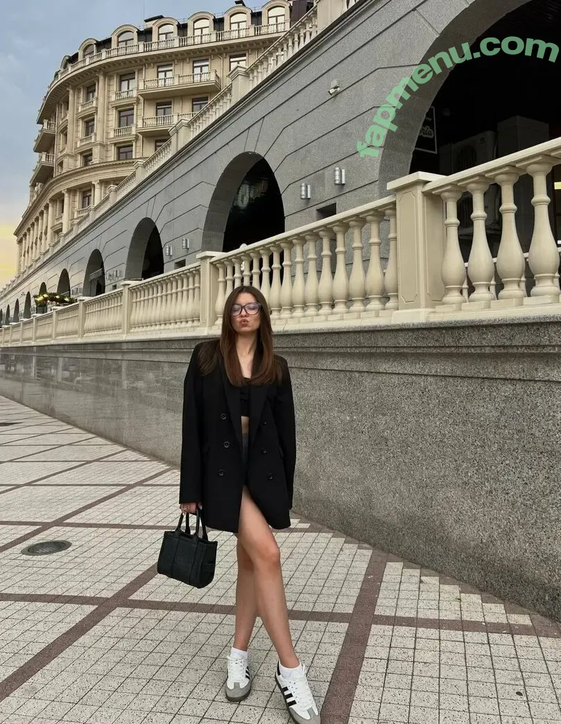 iamanily nude photo #0005 (iameily)