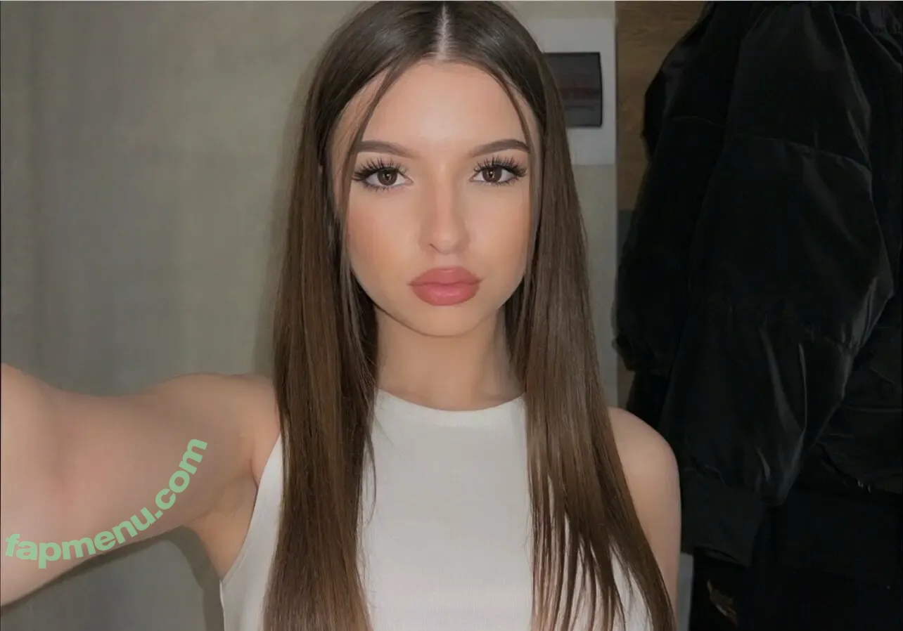 iamanily nude photo #0027 (iameily)