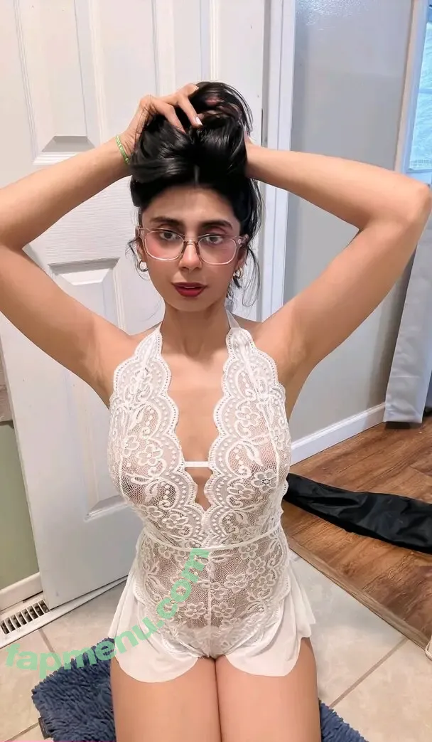 iamaqsapervaiz nude photo #0024 (iamaqsapervaiz)