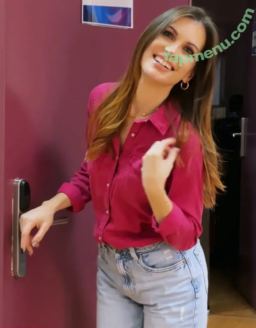 Iamcristinini nude photo #0121 (Iamcristinini)