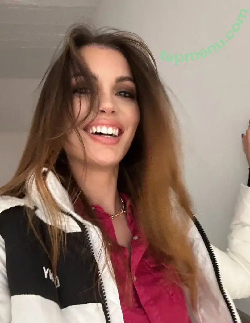 Iamcristinini nude photo #0122 (Iamcristinini)