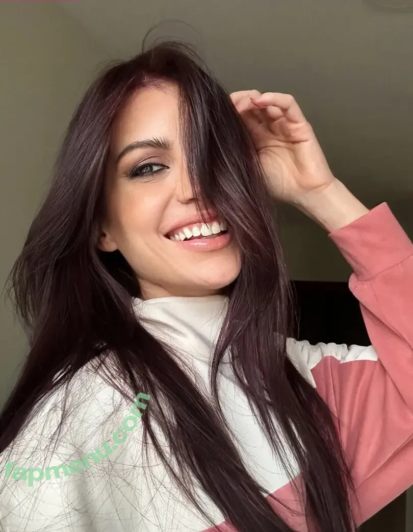 Iamcristinini nude photo #0132 (Iamcristinini)