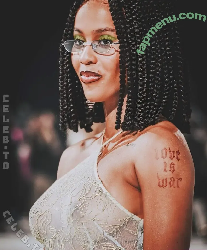 Iamddb nude photo #0057 (Diana De Brito / beeechimblind / iam_ddb)