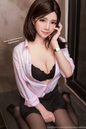 iamdorasnowfree / iamdorasnow nude photo #0123