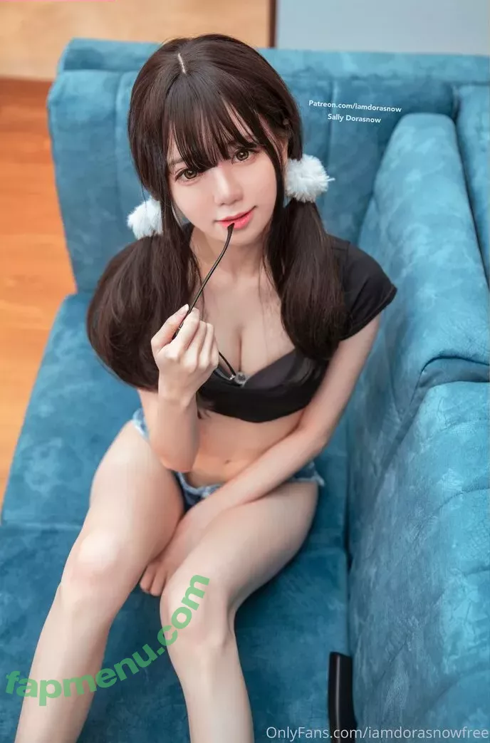 iamdorasnowfree nude photo #0129 (iamdorasnow)