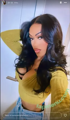iamessencechristina / beingchristina nude photo #0011