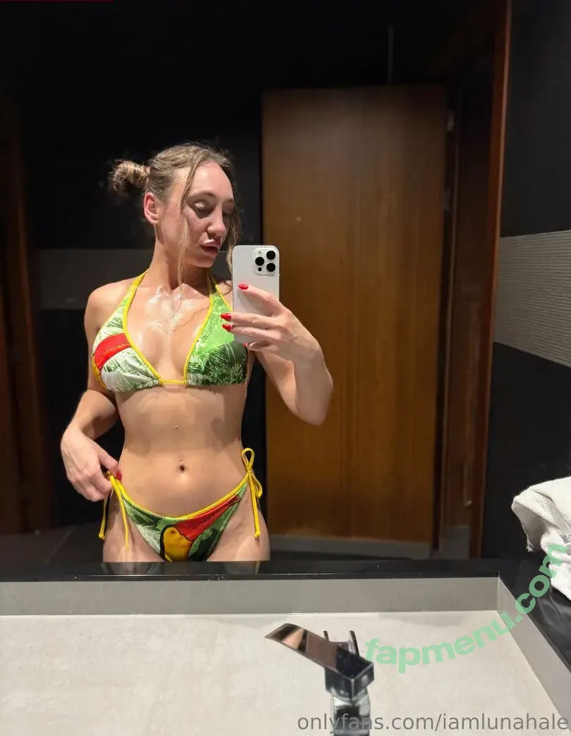 iamlunahale nude photo #0009 (iamlunahale)