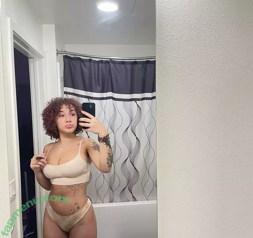 Iamnevaehakira nude photo #0001 (Iamnevaehakira)