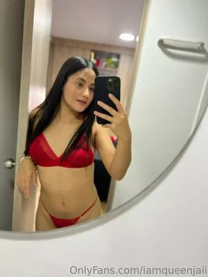 iamqueenjaii / iamqueenolizia nude photo #0367
