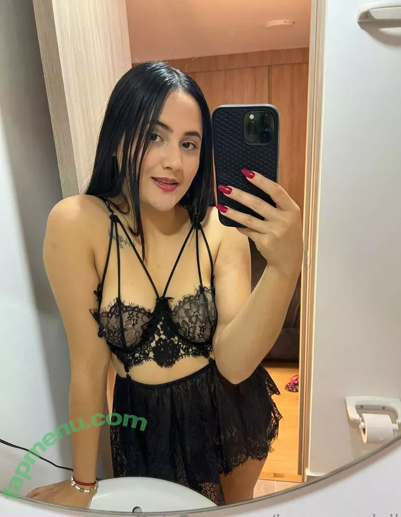 iamqueenjaii nude photo #0022 (iamqueenolizia)