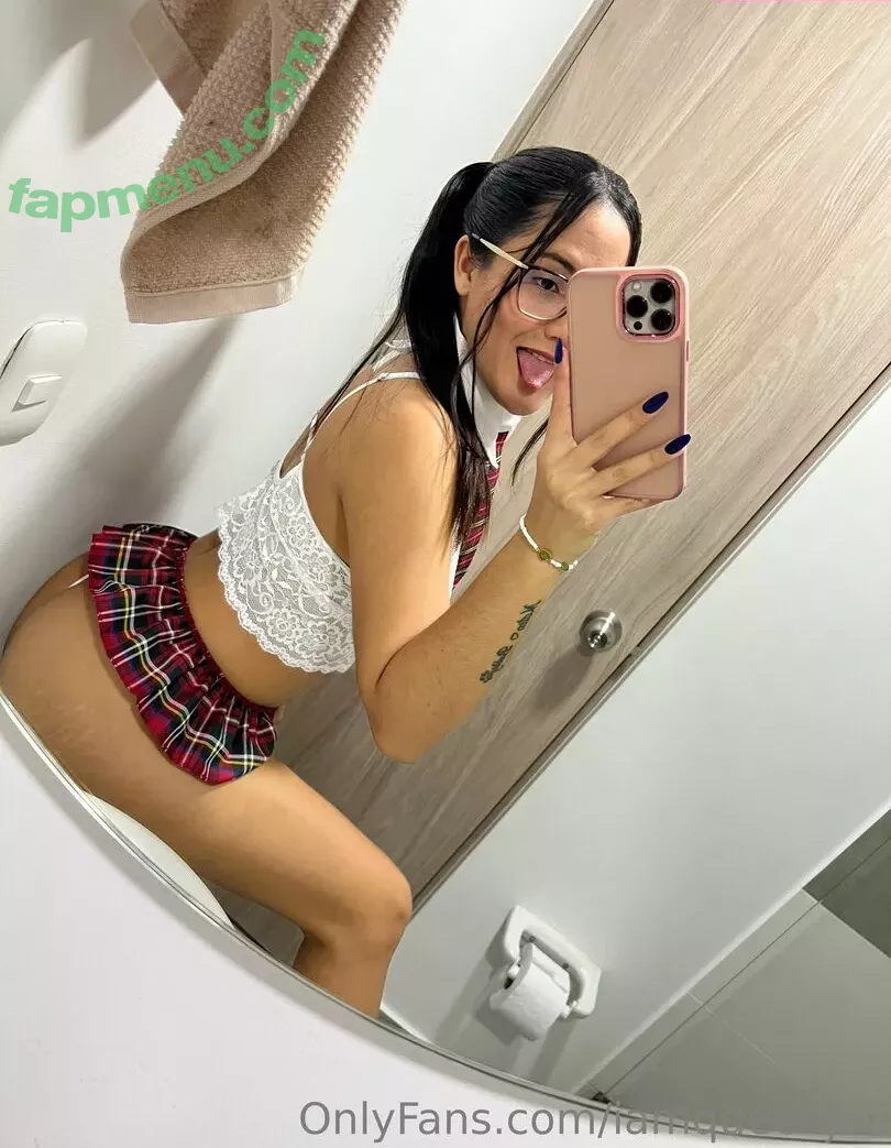 iamqueenjaii nude photo #0080 (iamqueenolizia)