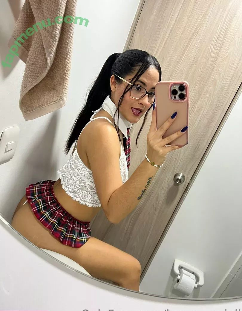 iamqueenjaii nude photo #0166 (iamqueenolizia)