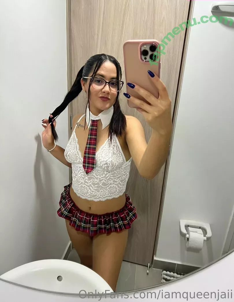 iamqueenjaii nude photo #0169 (iamqueenolizia)