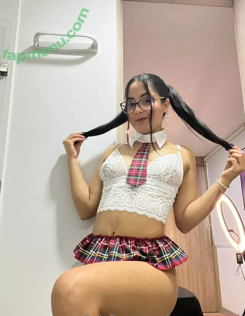 iamqueenjaii nude photo #0193 (iamqueenolizia)