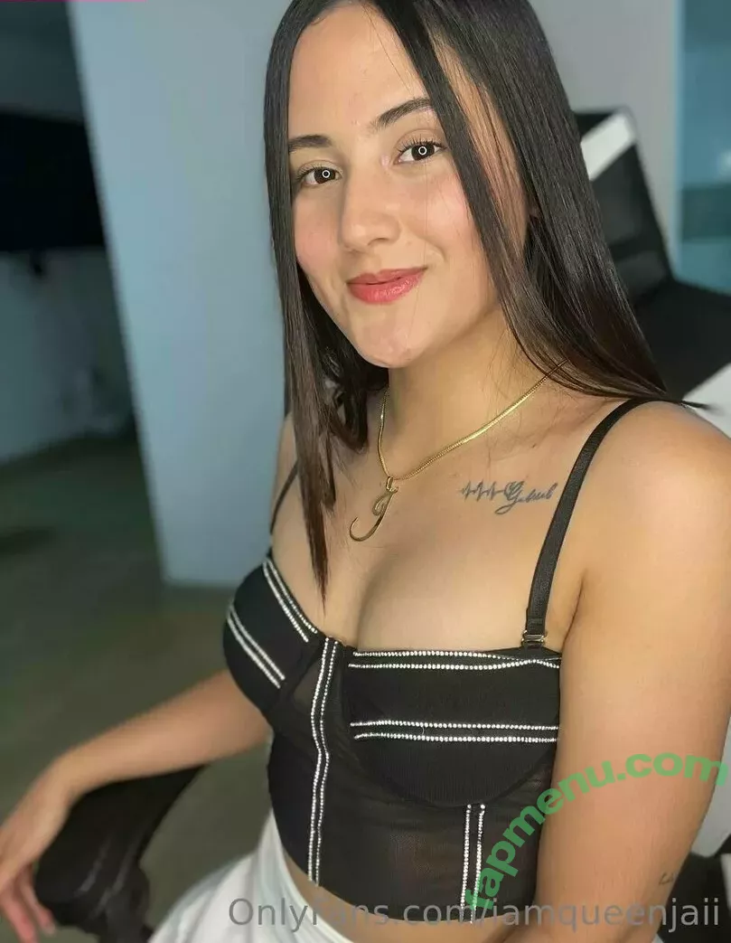 iamqueenjaii nude photo #0216 (iamqueenolizia)